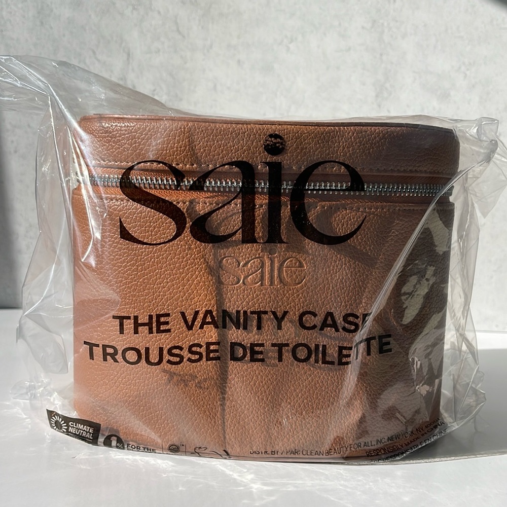 COPY - Saie - THE VIRAL sold out - THE VANITY CASE